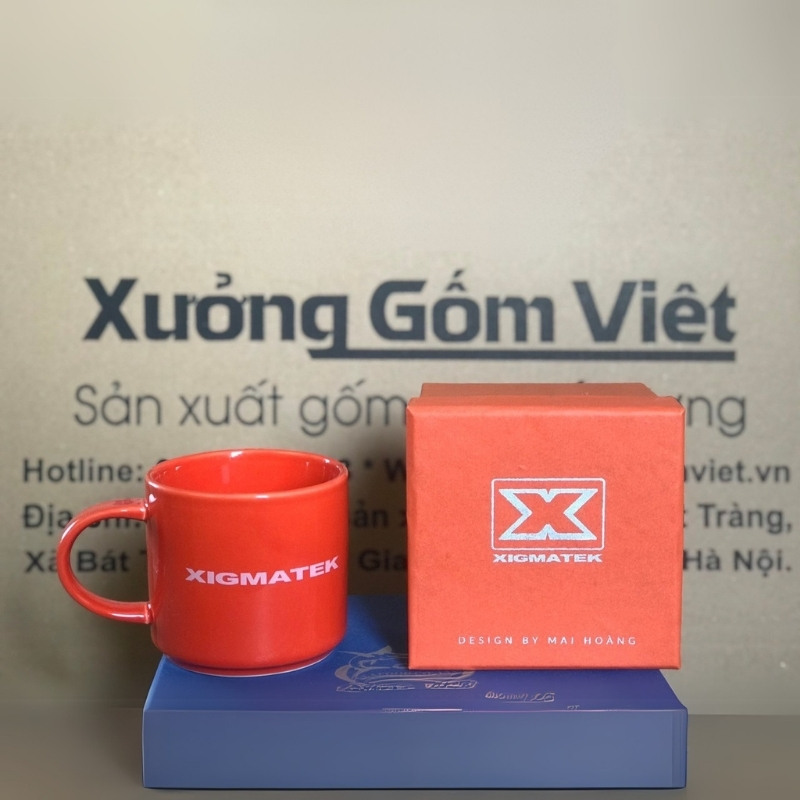 Ly sứ màu in logo dáng trụ lùn quai C màu cam 300ml LSM-05