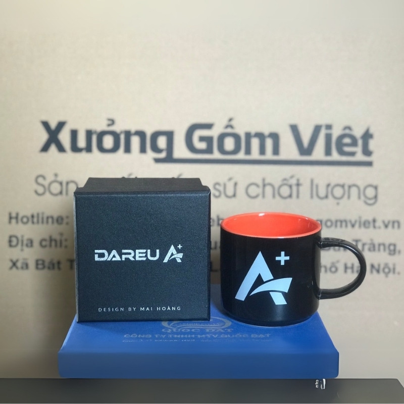 Ly sứ màu in logo dáng trụ lùn quai C màu cam và đen 300ml LSM-03