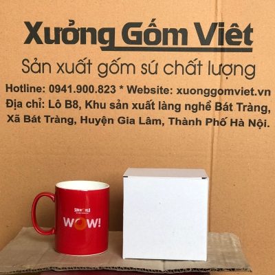 Ly sứ màu in logo dáng trụ quai C màu đỏ và trắng 350ml LSM-08