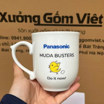 Ly sứ trắng in logo dáng thóp quai bán tim 350ml LST-14