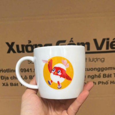 Ly sứ trắng in logo dáng trụ lùn quai C 300ml LST-15