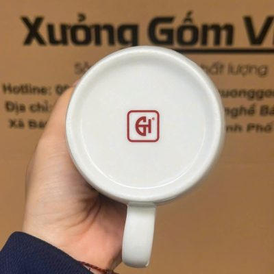 Ly sứ trắng in logo dáng trụ lùn quai C 300ml LST-15
