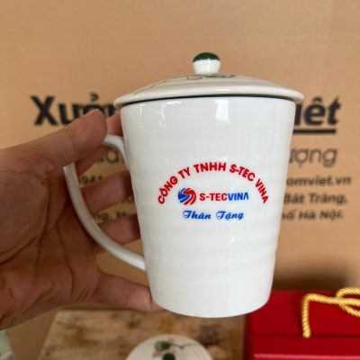 Bộ cốc sứ 2 món in logo có nắp dáng vát thấp quai vuông hoạ tiết 3 lá 300ml BCS-15