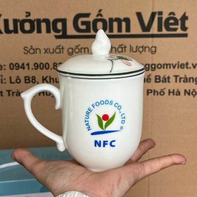 Bộ cốc sứ 2 món in logo dáng ngọn lửa có nắp quai bán tim 350ml BCS-29