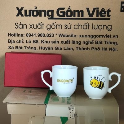Bộ cốc sứ 2 món in logo dáng ngọn lửa quai bán tim họa tiết con ong 350ml BCS-20