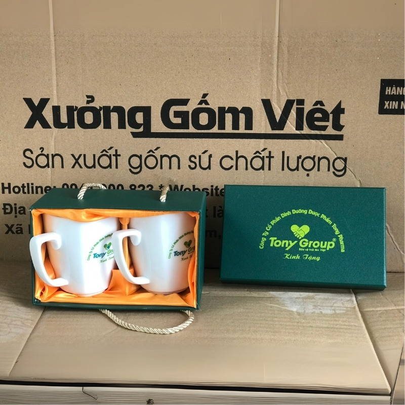 Bộ cốc sứ 2 món in logo dáng vuông quai vuông 330ml BCS-12