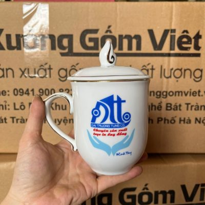 Bộ cốc sứ 4 món in logo dáng ngọn lửa có nắp quai bán tim 350ml BCS-26