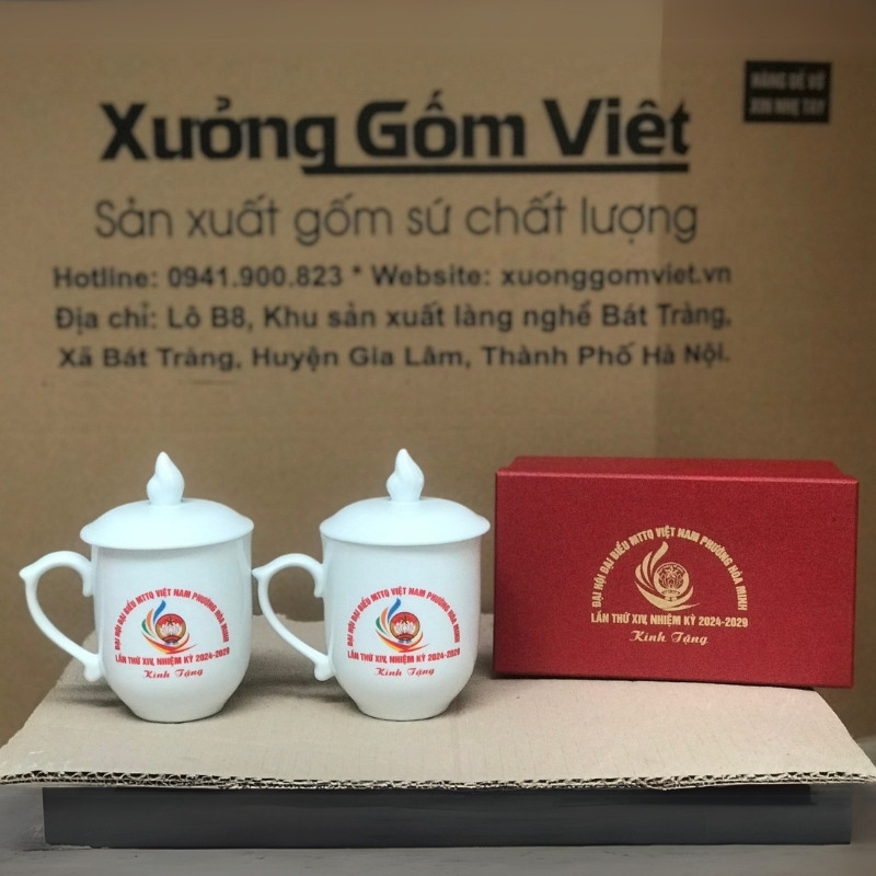 Bộ cốc sứ 2 món in logo dáng ngọn lửa có nắp quai bán tim 350ml BCS-14