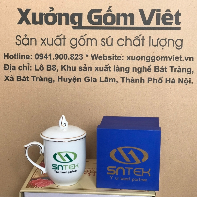 Ly sứ trắng in logo dáng ngọn lửa có nắp quai bán tim 350ml LST-49