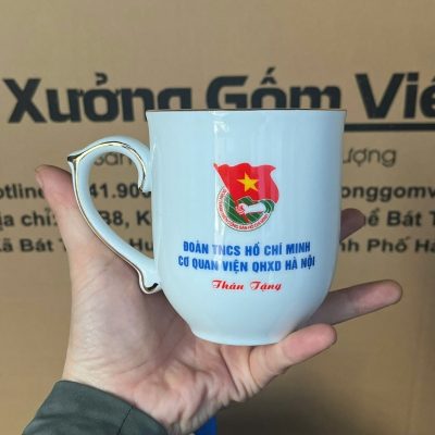 Ly sứ trắng in logo dáng ngọn lửa có nắp quai bán tim 350ml LST-51