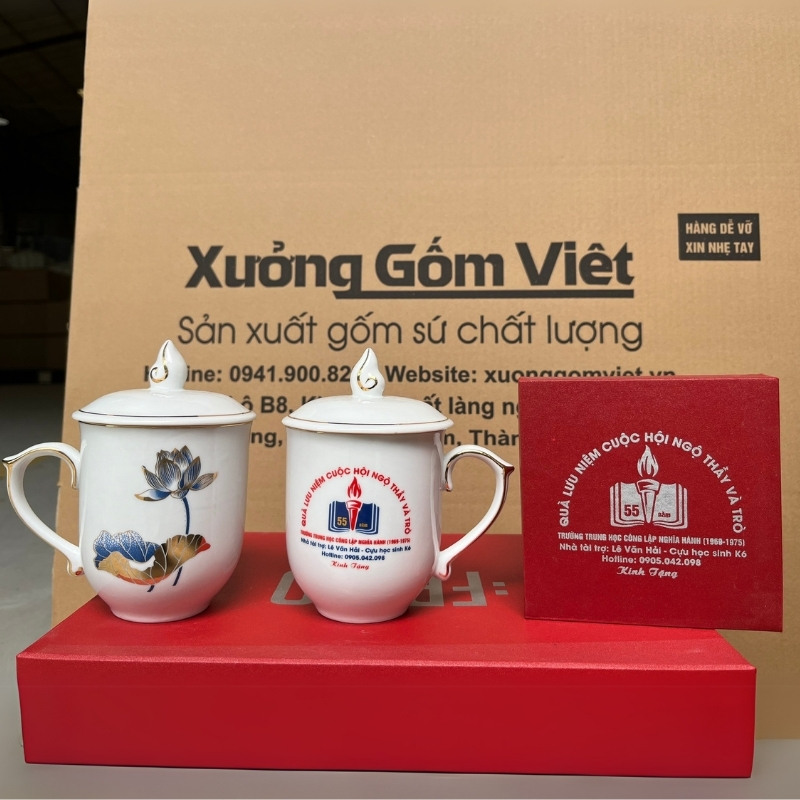 Ly sứ trắng in logo dáng ngọn lửa có nắp quai bán tim 350ml LST-33