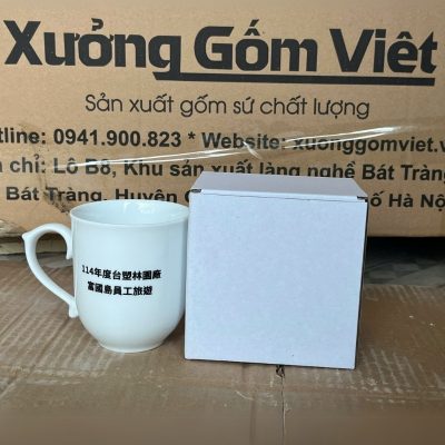 Ly sứ trắng in logo dáng ngọn lửa quai bán tim LST-27