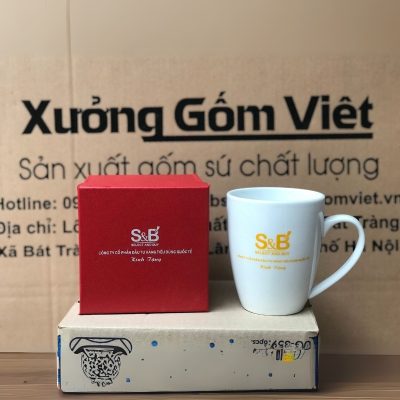 Ly sứ trắng in logo dáng thóp cao quai bán tim 400ml LST-38