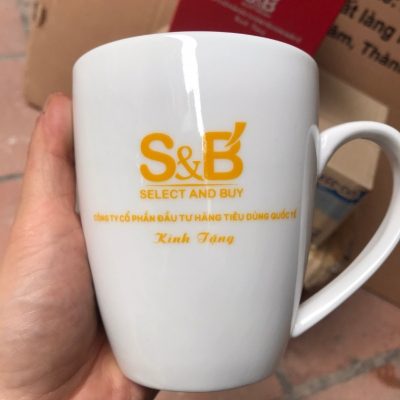 Ly sứ trắng in logo dáng thóp cao quai bán tim 400ml LST-38