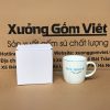 Ly sứ trắng in logo dáng trụ lùn có nắp quai C 300ml LST-37