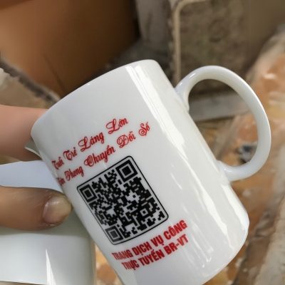 Ly sứ trắng in logo dáng trụ quai C 350ml LST-46