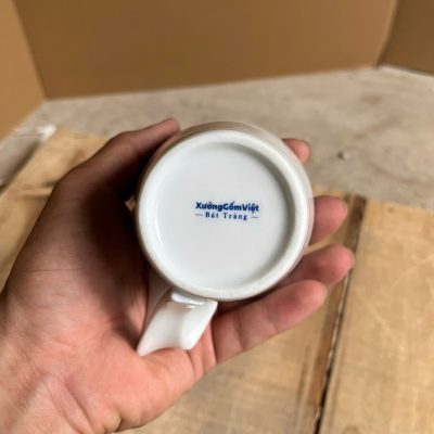 Ly sứ trắng in logo dáng vát thấp quai bán tim 350ml LST-18
