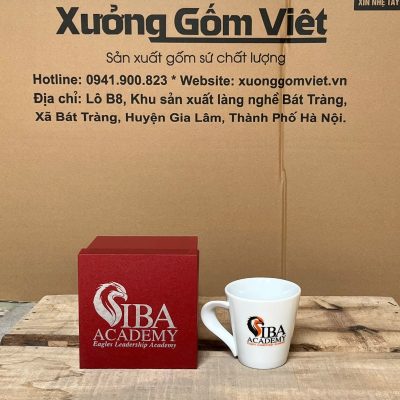 Ly sứ trắng in logo dáng vát thấp quai bán tim 350ml LST-18