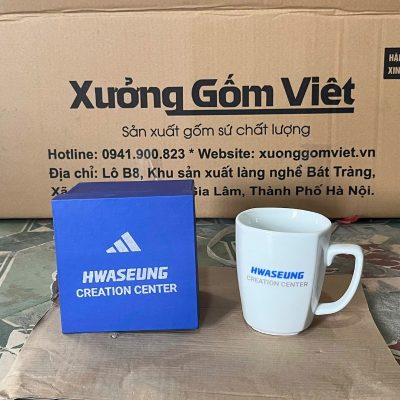 Ly sứ trắng in logo dáng vuông quai vuông 390ml LST-53