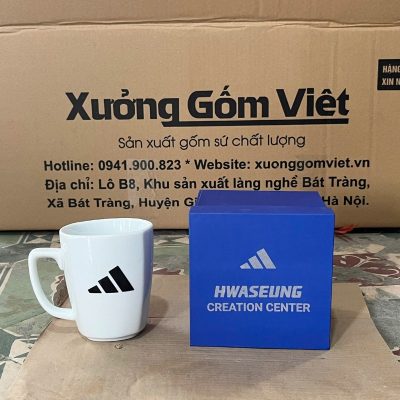 Ly sứ trắng in logo dáng vuông quai vuông 390ml LST-53