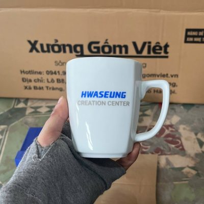 Ly sứ trắng in logo dáng vuông quai vuông 390ml LST-53
