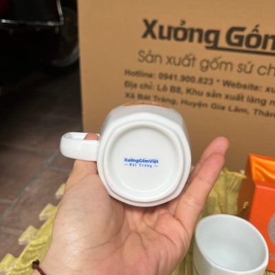Ly sứ trắng in logo dáng vuông quai vuông 390ml LST-36