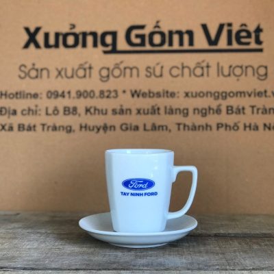Ly sứ trắng in logo kèm đĩa dáng vuông quai vuông 390ml LST-39