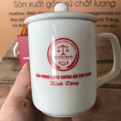Ly sứ vẽ tay in logo có nắp dáng trụ họa tiết hoa hướng dương 350ml LSVT-03