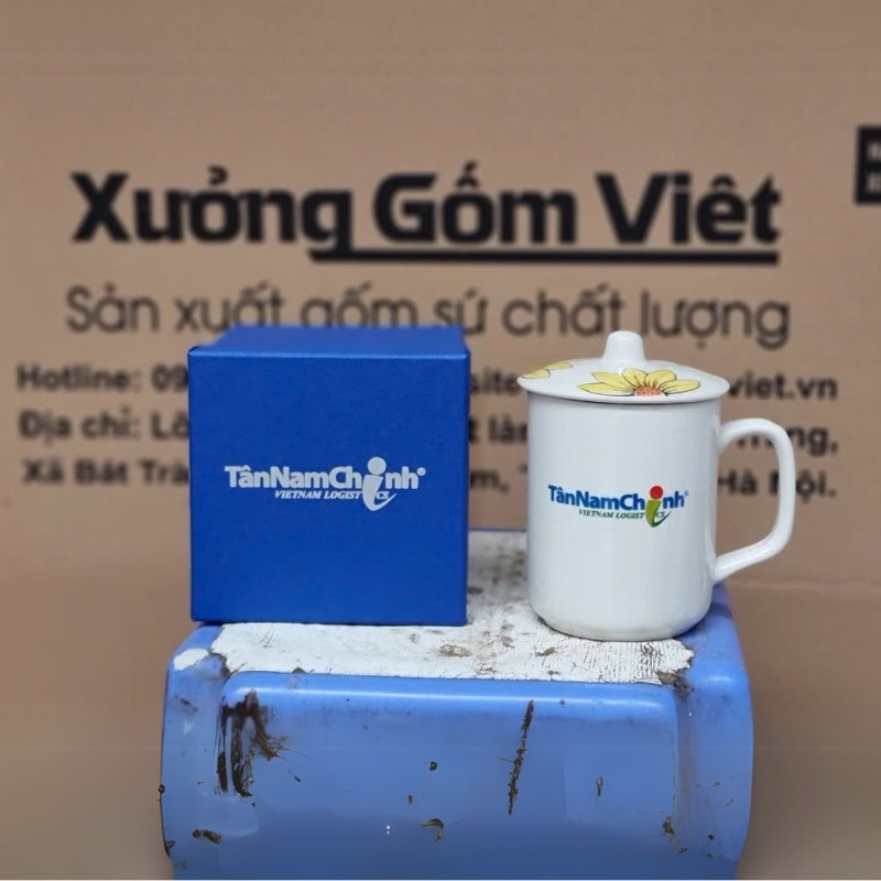 Ly sứ vẽ tay in logo có nắp dáng trụ họa tiết hoa hướng dương 350ml LSVT-01