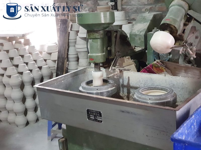 Phương pháp tạo hình ly sứ