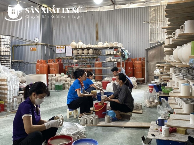 Tráng men ly sứ